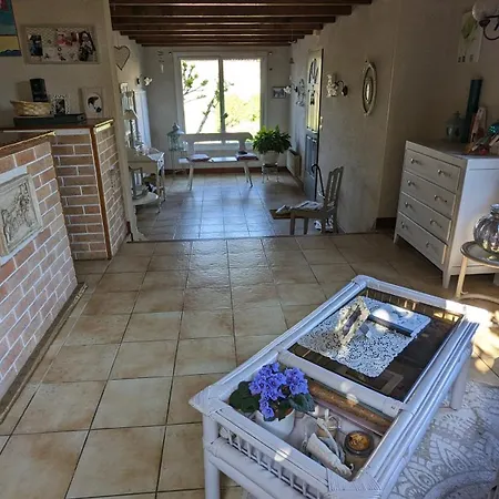 Dans Un Cadre Bucolique Avec Petit-dejeuner 홈스테이 Sevremoine