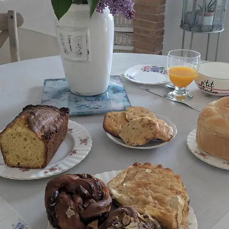 홈스테이 Dans Un Cadre Bucolique Avec Petit-dejeuner Sevremoine