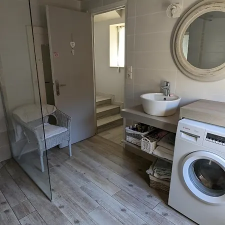 Dans Un Cadre Bucolique Avec Petit-dejeuner Sevremoine