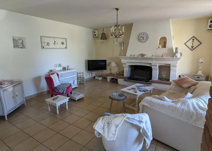 Δωμάτια σε οικογενειακή κατοικία Dans Un Cadre Bucolique Avec Petit-dejeuner