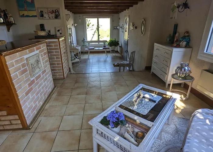 Dans Un Cadre Bucolique Avec Petit-dejeuner Δωμάτια σε οικογενειακή κατοικία Sevremoine